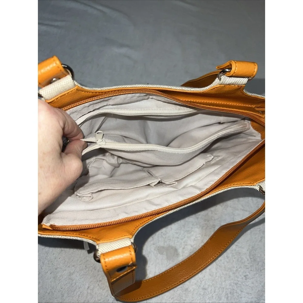 The Unbranded Brand zipper hobo